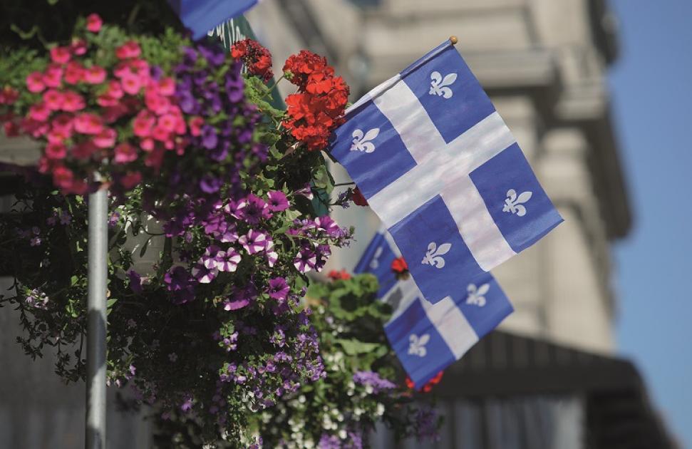 drapeau quebec