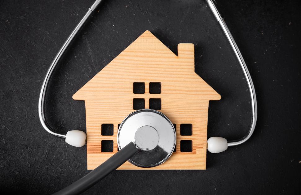 2.800 structures salariées, 8.000 médecins, autant de généralistes que de spécialistes… les centres de santé ont le vent en poupe