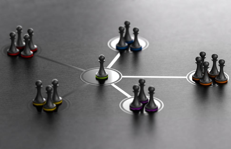 "Le manager est désigné par la hiérarchie, le leader émerge du groupe"