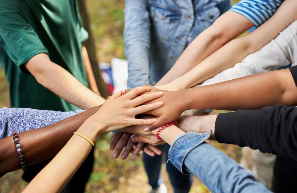 “Exercer indépendamment” mais "dans une volonté de cohésion" : des sages-femmes créent l’association Safran