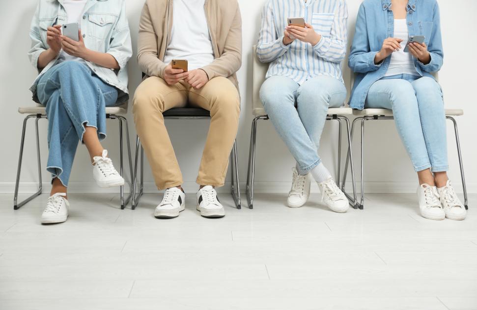 Pas d'écran en salle d'attente : une maison de santé lance le défi à ses patients