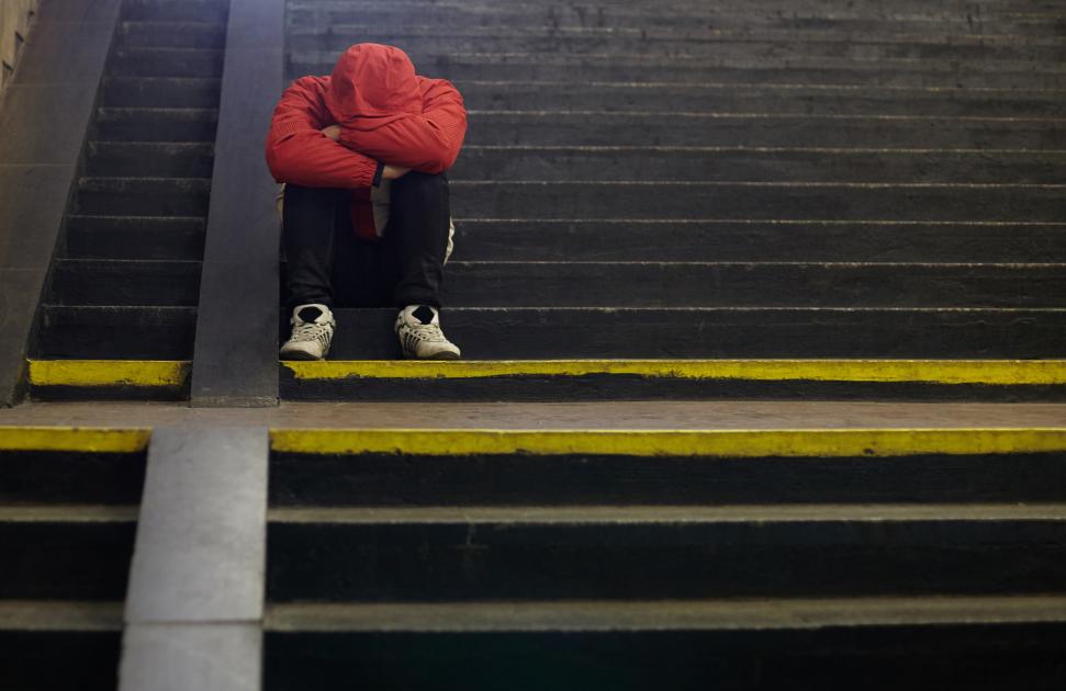 Former les médecins, renforcer la prévention, mieux coordonner et financer l'offre de soins : il y a "urgence" à agir, plaide un rapport sur la santé mentale des mineurs