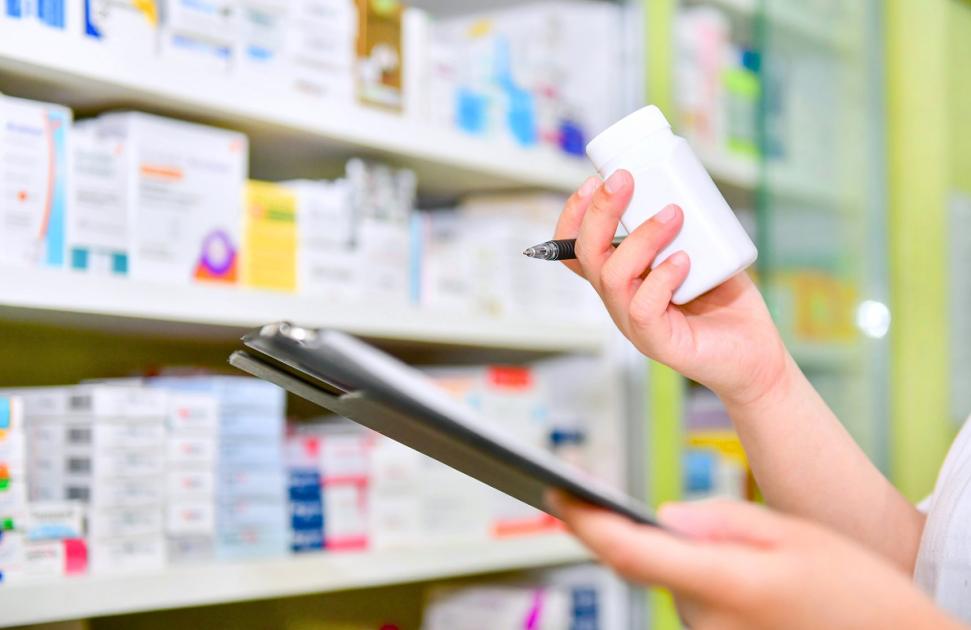 Médicaments génériques : le plafond des remises à 40% voté en commission