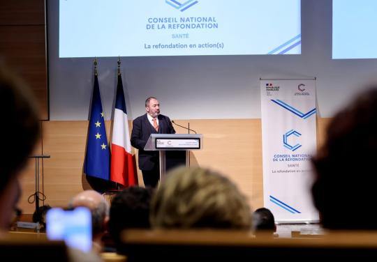 "Nous devons construire, avec les acteurs, la maison idéale de demain" : au CNR Santé, beaucoup de "pépites", peu d'annonce forte