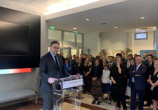 "Entrer dans le temps des preuves" : Aurélien Rousseau prend solennellement les rênes du ministère de la Santé