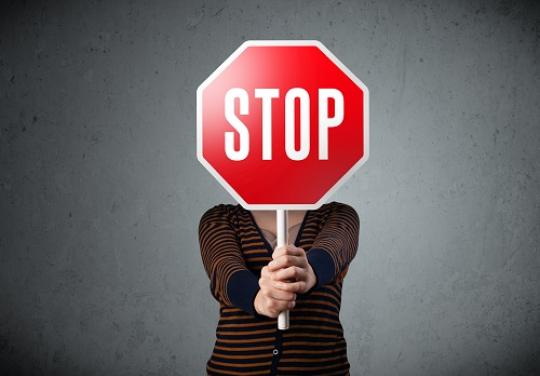 "J’ai 150 nouvelles patientes par an" : dans le Loiret, une sage-femme "à bout" quitte sa maison de santé