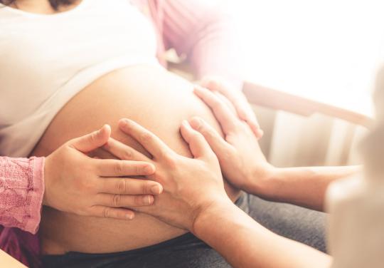 Entretien prénatal précoce : une "boîte à outils" pour faciliter le travail en réseau