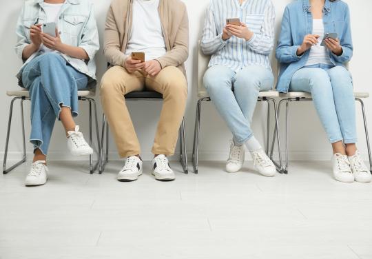 Pas d'écran en salle d'attente : une maison de santé lance le défi à ses patients