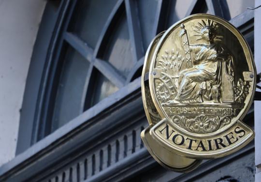 Comment gérer le décès d'un associé de la maison de santé ?