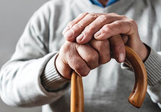 Article 51 : spécialisé dans la prise en charge à domicile des seniors en perte d'autonomie, le dispositif "Vigie Age" en attente de "pré-généralisation"
