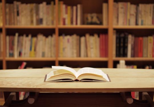 Réduire la durée des études de médecine et restructurer les ARS : un rapport parlementaire propose une refonte du système de santé