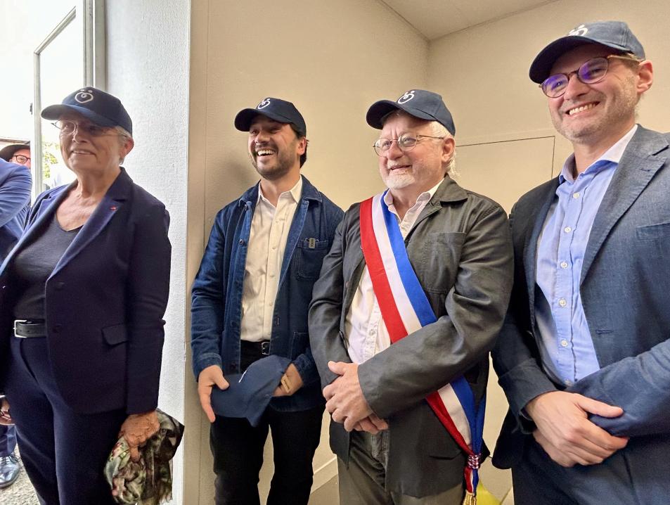 En visite au centre de santé Médecins solidaires, Geneviève Darrieussecq a promis d'aider le modèle à "essaimer"