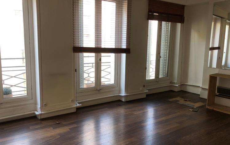 recherche médecin associé(e), local à Paris, SCM